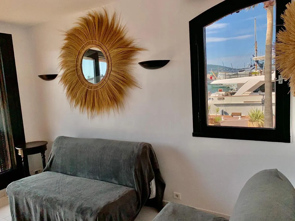 Appartement Yachts View, 100M Beach Saint-Tropez, Fiber Wifi High Speed à Cogolin 0*,  France